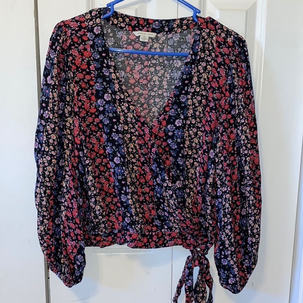 american eagle floral blouse NWOT